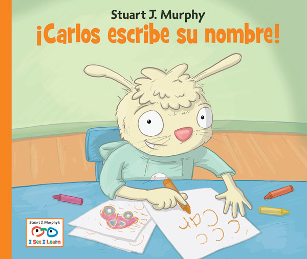 ¡Carlos escribe su nombre!